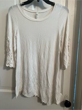 Women's Cream Crochet-Sleeve Scoop Neck Tunic